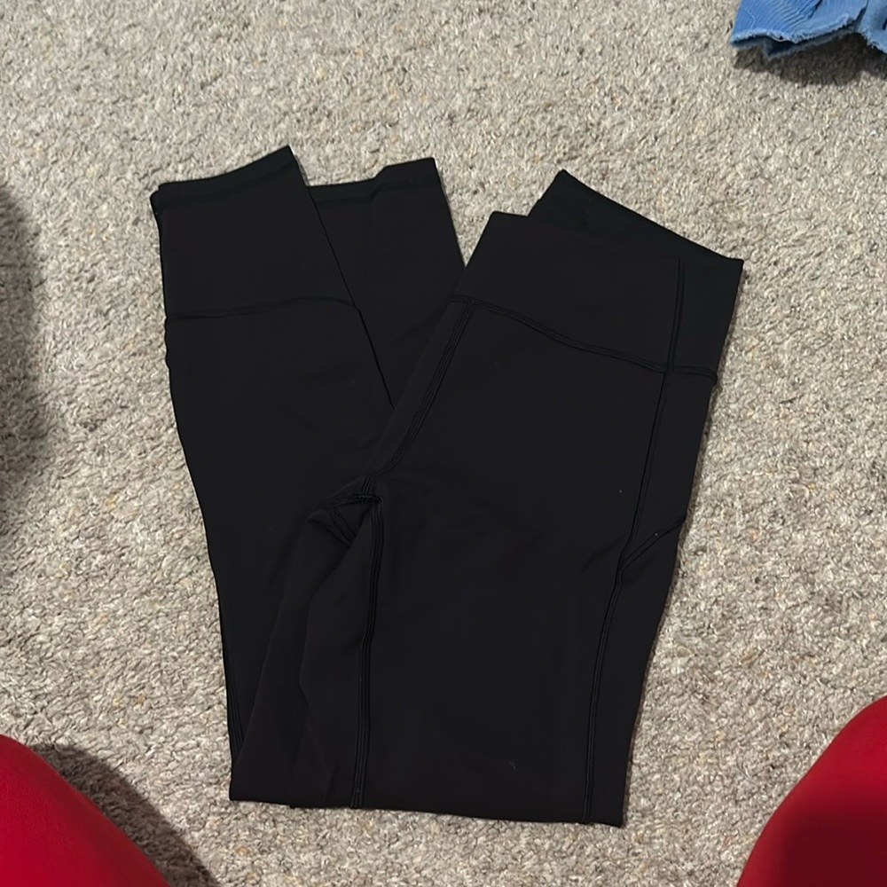 Discontinued Style ** Lululemon In Movement Leggings 25” Black